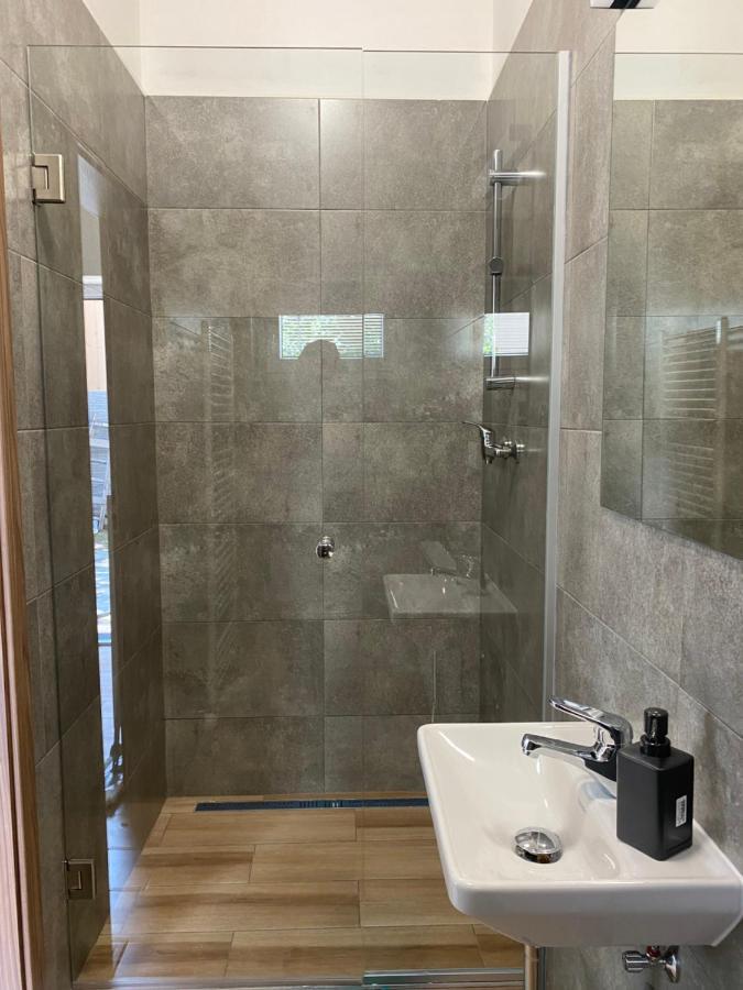 Cerna Ruze - Apartman 7 Plzeň Buitenkant foto